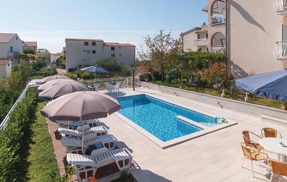 Apartments Mm Подстрана Екстериор снимка