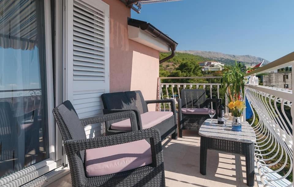 Apartments Mm Подстрана Екстериор снимка