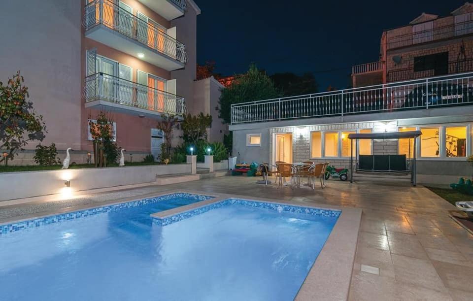 Apartments Mm Подстрана Екстериор снимка