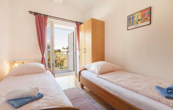 Apartments Mm Подстрана Екстериор снимка