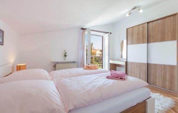 Apartments Mm Подстрана Екстериор снимка