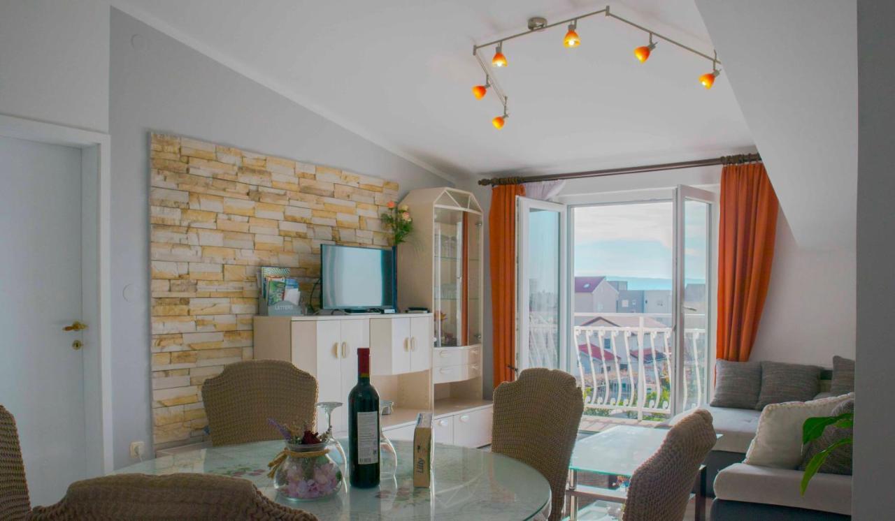Apartments Mm Подстрана Екстериор снимка