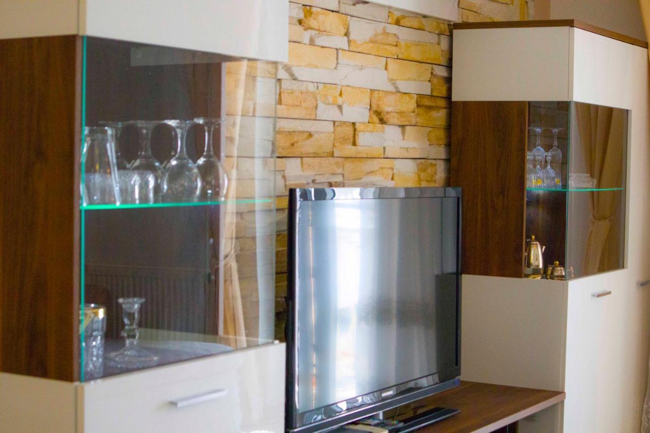 Apartments Mm Подстрана Екстериор снимка